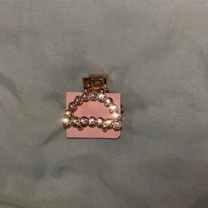 NWOT! Rhinestone Hair Clip